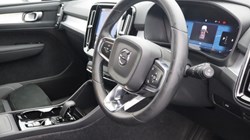 2025 (75) VOLVO XC40 2.0 B4P Plus Dark 5dr Auto 5693837