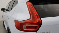 2025 (75) VOLVO XC40 2.0 B4P Plus Dark 5dr Auto 5693821