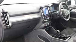 2025 (75) VOLVO XC40 2.0 B4P Plus Dark 5dr Auto 5693842