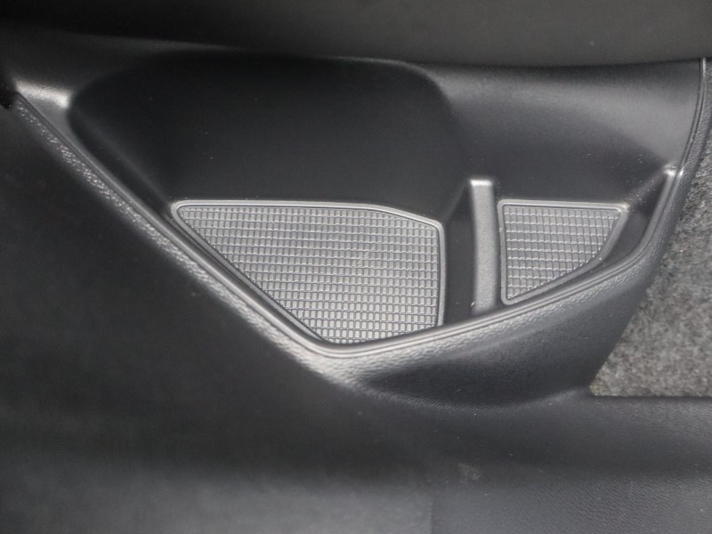 2025 (75) VOLVO XC40 2.0 B4P Plus Dark 5dr Auto 5693844