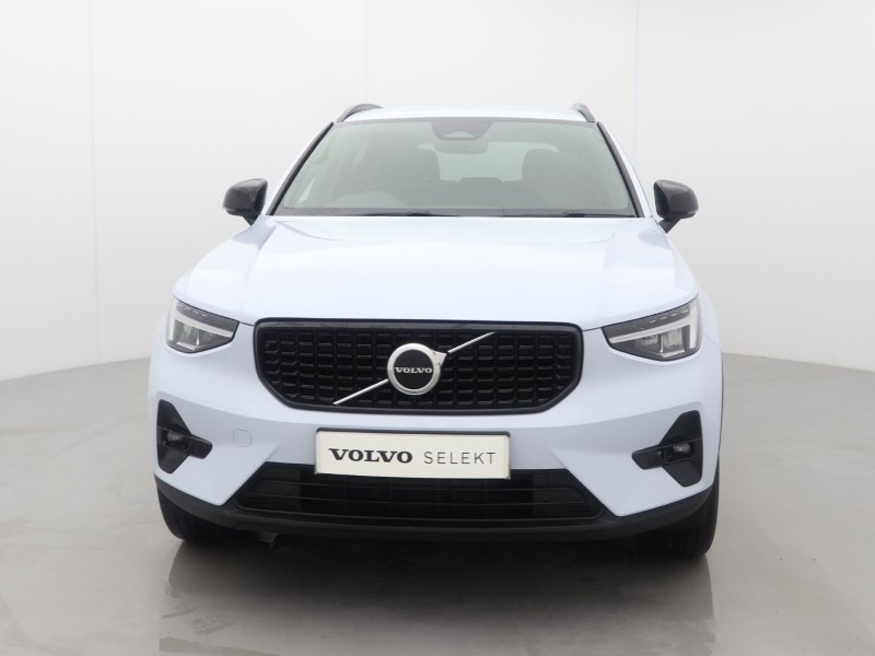 2025 (75) VOLVO XC40 2.0 B4P Plus Dark 5dr Auto 5693809