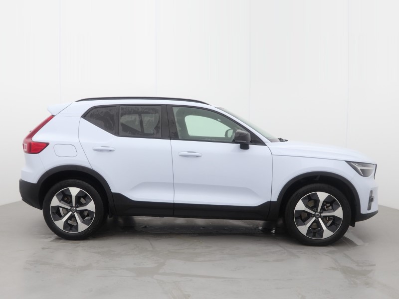 2025 (75) VOLVO XC40 2.0 B4P Plus Dark 5dr Auto 5693813