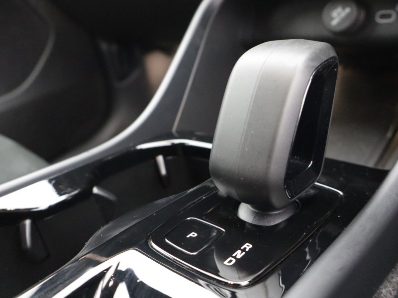 2025 (75) VOLVO XC40 2.0 B4P Plus Dark 5dr Auto 5693862