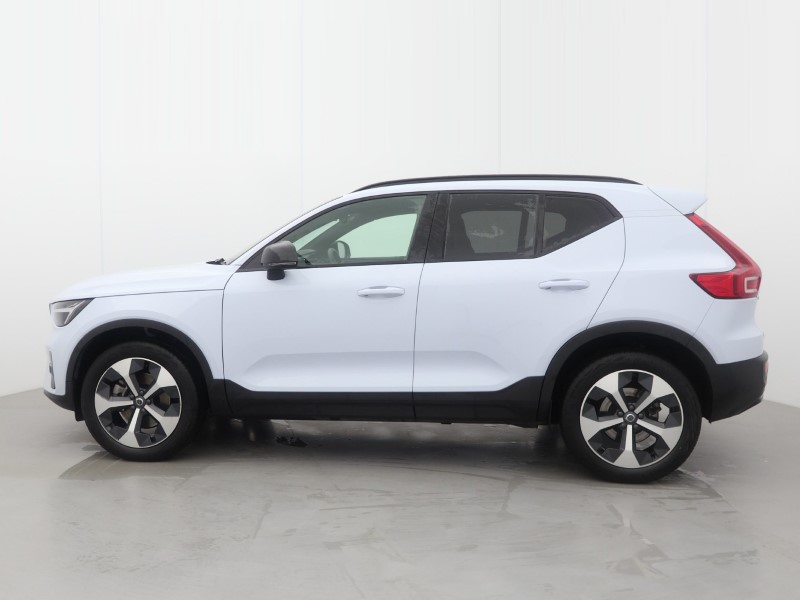 2025 (75) VOLVO XC40 2.0 B4P Plus Dark 5dr Auto 5693812