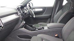 2025 (75) VOLVO XC40 2.0 B4P Plus Dark 5dr Auto 5693830