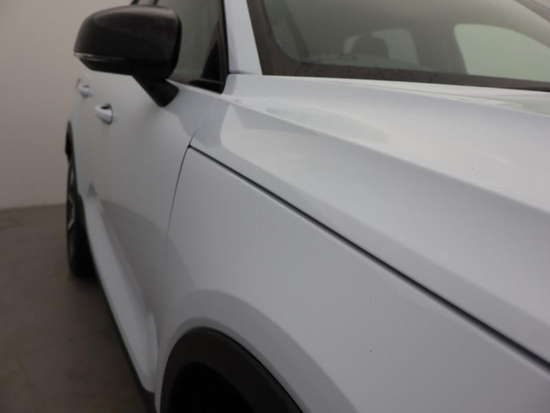 2025 (75) VOLVO XC40 2.0 B4P Plus Dark 5dr Auto 5693820