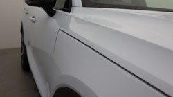 2025 (75) VOLVO XC40 2.0 B4P Plus Dark 5dr Auto 5693820