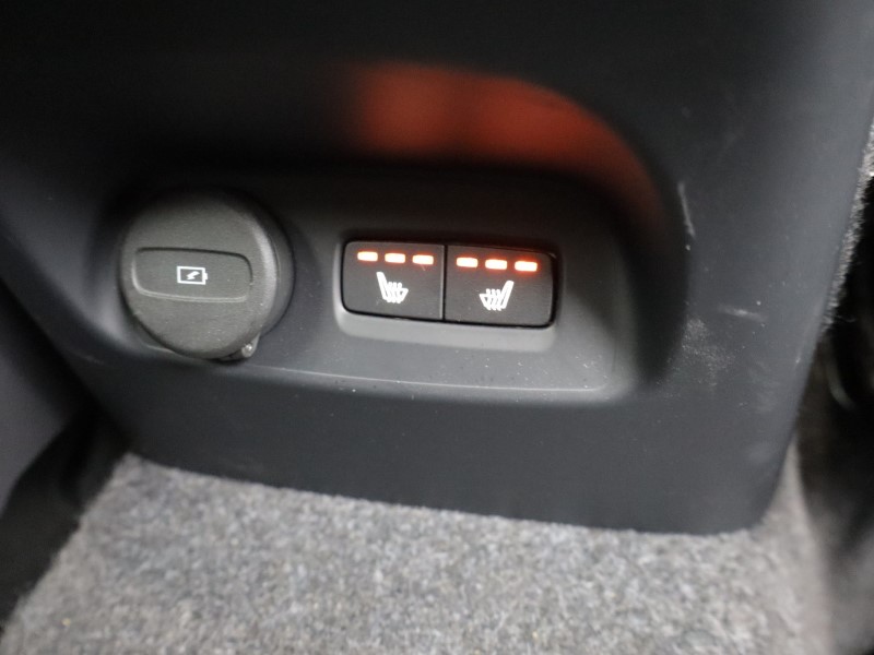 2025 (75) VOLVO XC40 2.0 B4P Plus Dark 5dr Auto 5693848