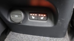 2025 (75) VOLVO XC40 2.0 B4P Plus Dark 5dr Auto 5693848