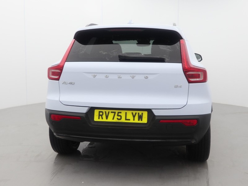 2025 (75) VOLVO XC40 2.0 B4P Plus Dark 5dr Auto 5693811