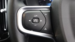 2025 (75) VOLVO XC40 2.0 B4P Plus Dark 5dr Auto 5693851