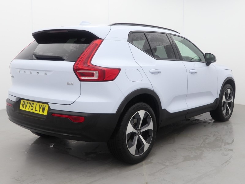 2025 (75) VOLVO XC40 2.0 B4P Plus Dark 5dr Auto 5693815