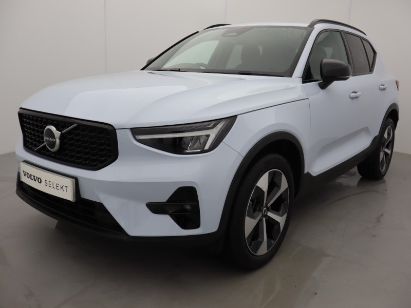 2025 (75) VOLVO XC40 2.0 B4P Plus Dark 5dr Auto 5693818