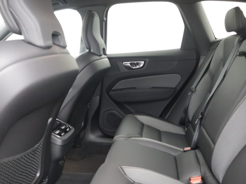 2026 (75) VOLVO XC60 2.0 B5P Plus Black Edition 5dr AWD Geartronic 5687817