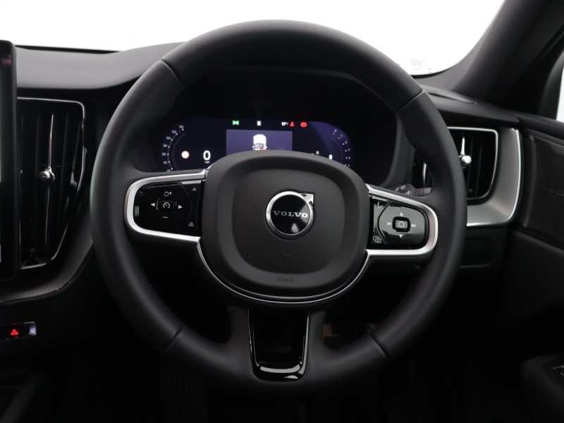 2026 (75) VOLVO XC60 2.0 B5P Plus Black Edition 5dr AWD Geartronic 5687839