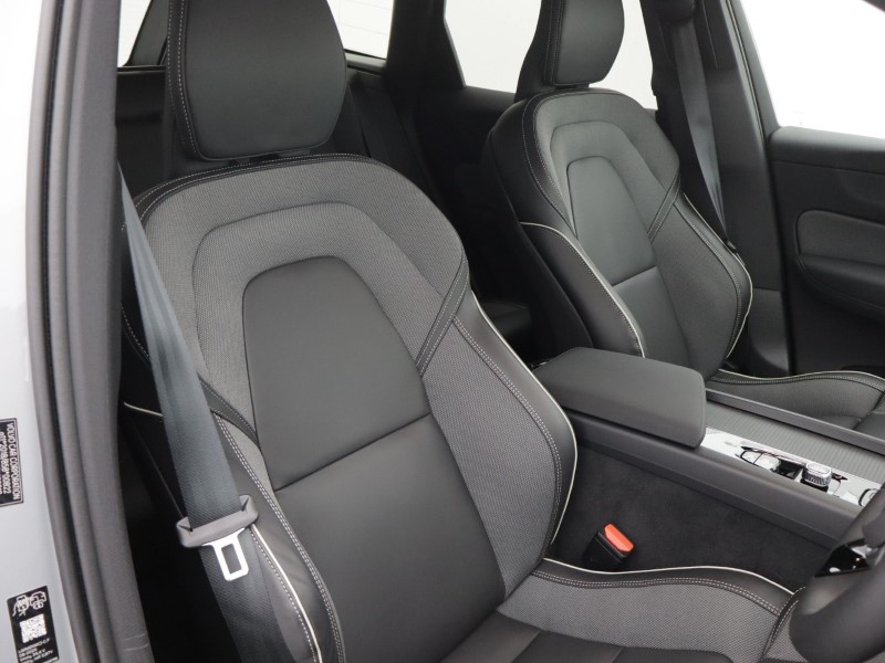 2026 (75) VOLVO XC60 2.0 B5P Plus Black Edition 5dr AWD Geartronic 5687827
