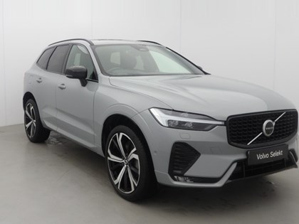 2025 (25) VOLVO XC60 2.0 B5P Ultra Dark 5dr AWD Geartronic