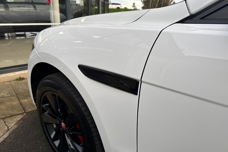 2022 (22) JAGUAR F-PACE 2.0 P400e R-Dynamic Black 5dr Auto AWD 4848920