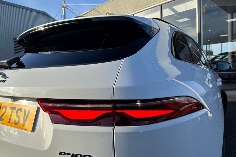 2022 (22) JAGUAR F-PACE 2.0 P400e R-Dynamic Black 5dr Auto AWD 4848950