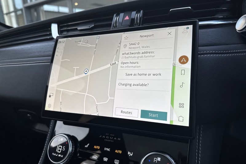 2022 (22) JAGUAR F-PACE 2.0 P400e R-Dynamic Black 5dr Auto AWD 4848911