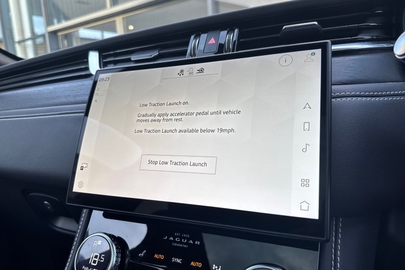 2022 (22) JAGUAR F-PACE 2.0 P400e R-Dynamic Black 5dr Auto AWD 4848939