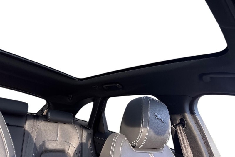 2022 (22) JAGUAR F-PACE 2.0 P400e R-Dynamic Black 5dr Auto AWD 4848921