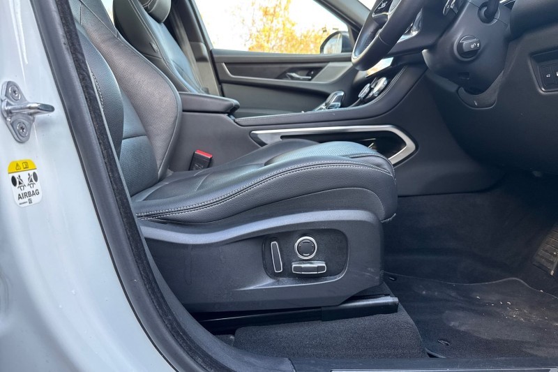 2022 (22) JAGUAR F-PACE 2.0 P400e R-Dynamic Black 5dr Auto AWD 4848924