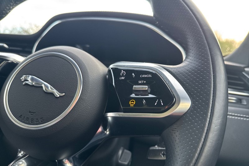 2022 (22) JAGUAR F-PACE 2.0 P400e R-Dynamic Black 5dr Auto AWD 4848927