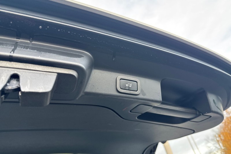 2022 (22) JAGUAR F-PACE 2.0 P400e R-Dynamic Black 5dr Auto AWD 4848943