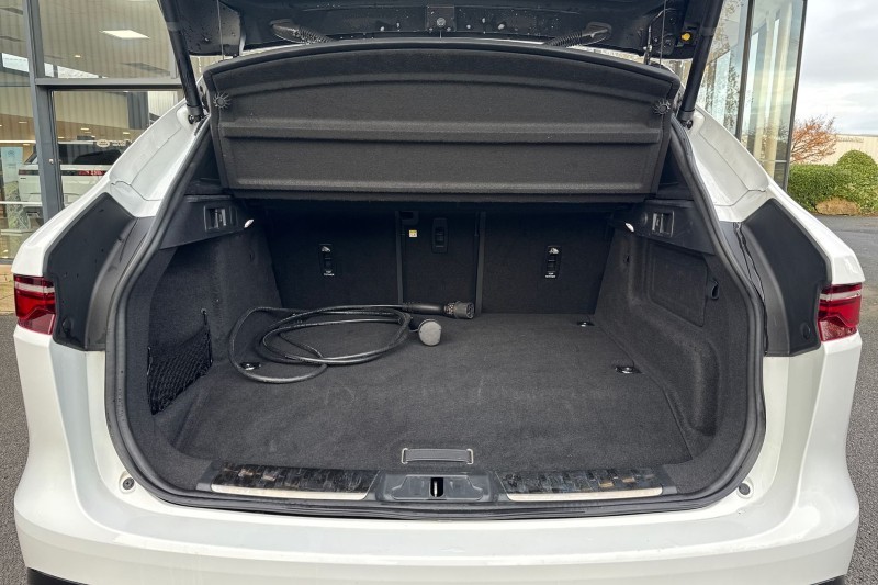 2022 (22) JAGUAR F-PACE 2.0 P400e R-Dynamic Black 5dr Auto AWD 4848910