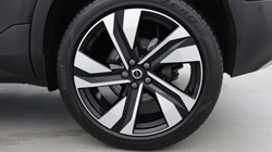 2025 (25) VOLVO XC40 2.0 B3P Ultra Bright 5dr Auto 5729814