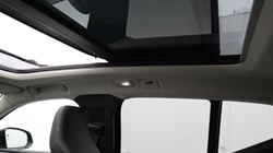 2025 (25) VOLVO XC40 2.0 B3P Ultra Bright 5dr Auto 5729818