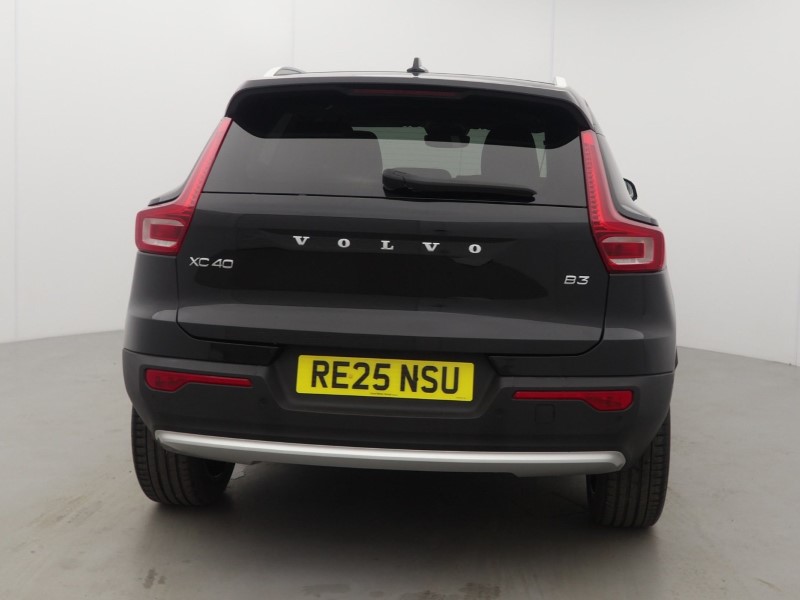 2025 (25) VOLVO XC40 2.0 B3P Ultra Bright 5dr Auto 5729795