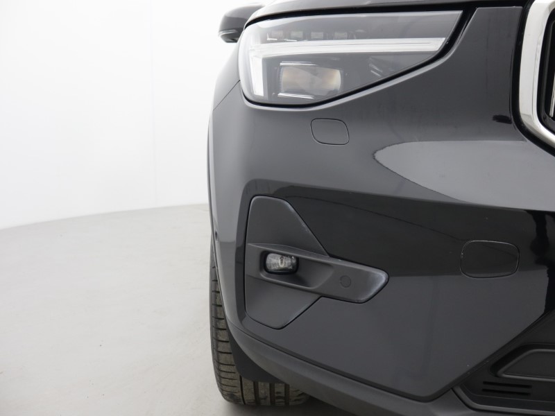 2025 (25) VOLVO XC40 2.0 B3P Ultra Bright 5dr Auto 5729805
