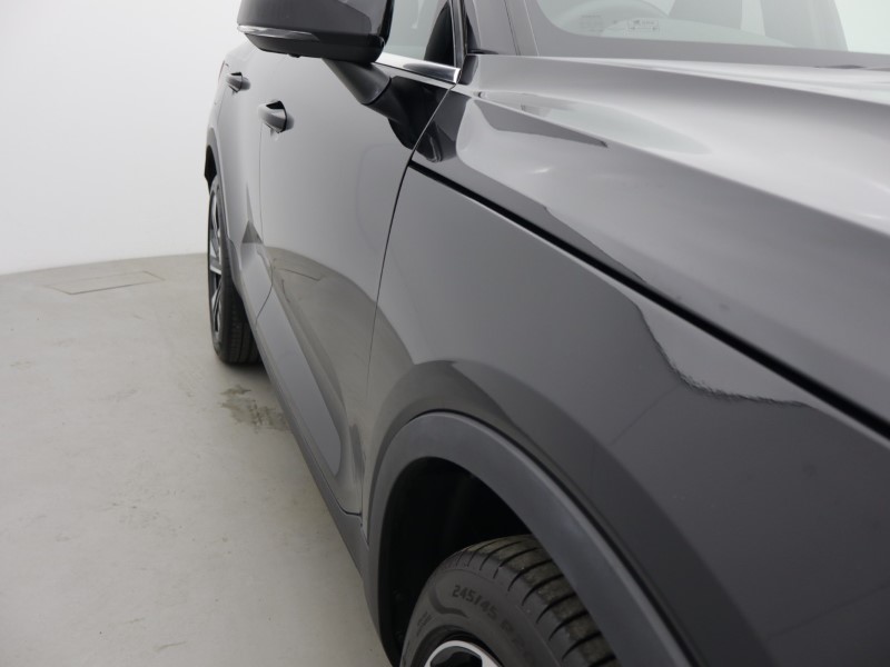 2025 (25) VOLVO XC40 2.0 B3P Ultra Bright 5dr Auto 5729806
