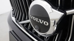 2025 (25) VOLVO XC40 2.0 B3P Ultra Bright 5dr Auto 5729803