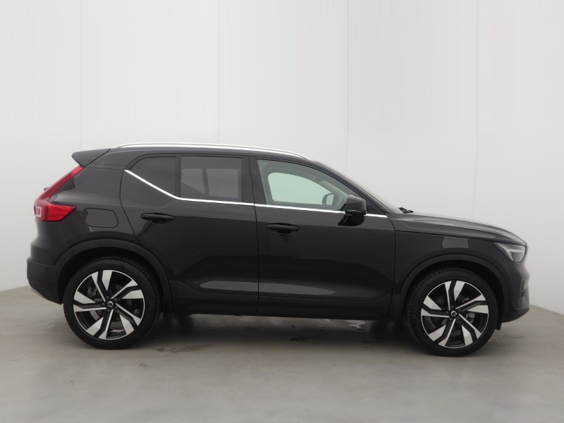 2025 (25) VOLVO XC40 2.0 B3P Ultra Bright 5dr Auto 5729797