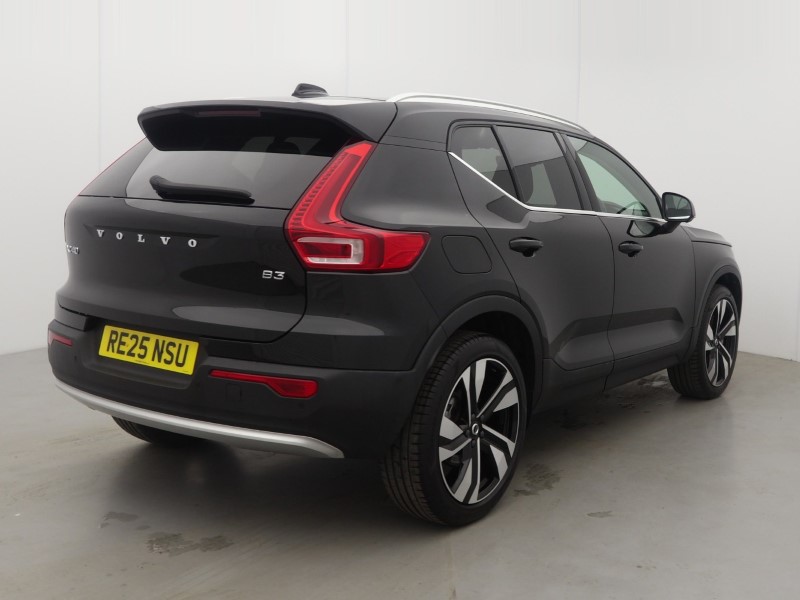 2025 (25) VOLVO XC40 2.0 B3P Ultra Bright 5dr Auto 5729799