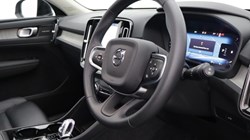 2025 (25) VOLVO XC40 2.0 B3P Ultra Bright 5dr Auto 5729826