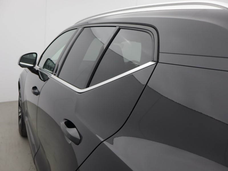 2025 (25) VOLVO XC40 2.0 B3P Ultra Bright 5dr Auto 5729813