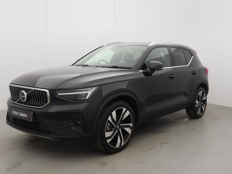 2025 (25) VOLVO XC40 2.0 B3P Ultra Bright 5dr Auto 5729792