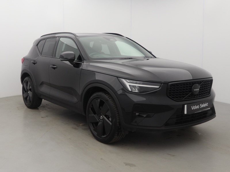 2025 (75) VOLVO XC40 2.0 B4P Plus Black Edition 5dr Auto