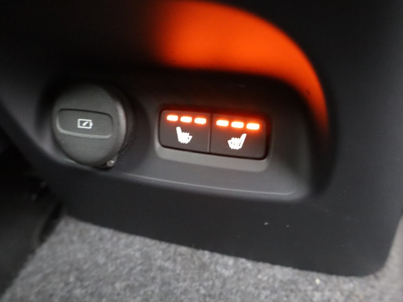 2025 (25) VOLVO XC40 2.0 B3P Plus Dark 5dr Auto 5763322