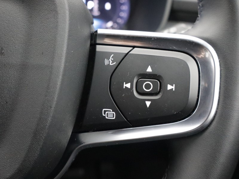 2025 (25) VOLVO XC40 2.0 B3P Plus Dark 5dr Auto 5763327