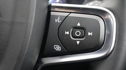2025 (25) VOLVO XC40 2.0 B3P Plus Dark 5dr Auto 5763327