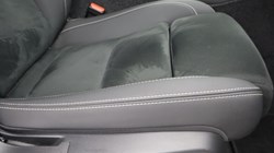 2025 (25) VOLVO XC40 2.0 B3P Plus Dark 5dr Auto 5763313