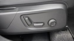 2025 (25) VOLVO XC40 2.0 B3P Plus Dark 5dr Auto 5763312
