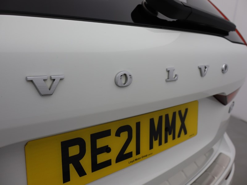 2021 (21) VOLVO XC60 2.0 B5P [250] R DESIGN Pro 5dr AWD Geartronic 5731115