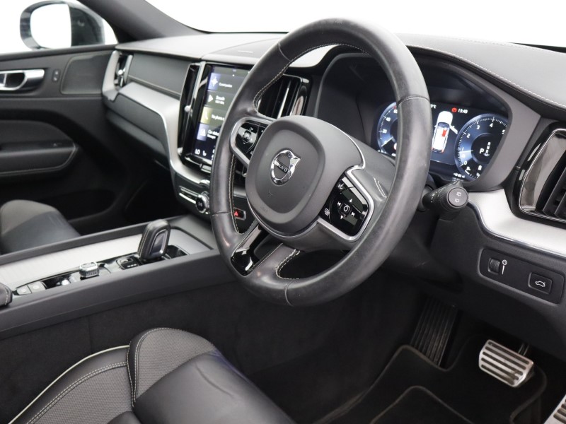 2021 (21) VOLVO XC60 2.0 B5P [250] R DESIGN Pro 5dr AWD Geartronic 5731135