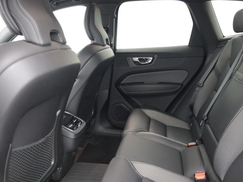 2021 (21) VOLVO XC60 2.0 B5P [250] R DESIGN Pro 5dr AWD Geartronic 5731125